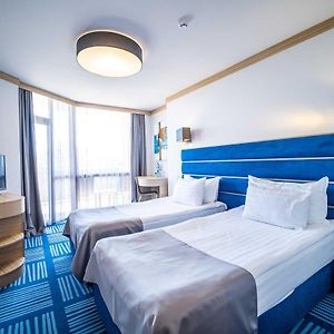 Zimmer mit zwei Einzelbetten